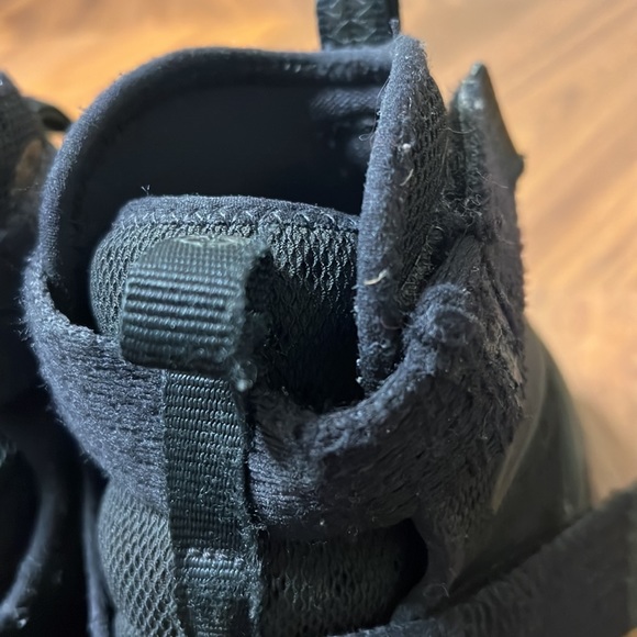 LeBron James Soldier 10 Black Space All Black Youth Size 3Y - Picture 7 of 10